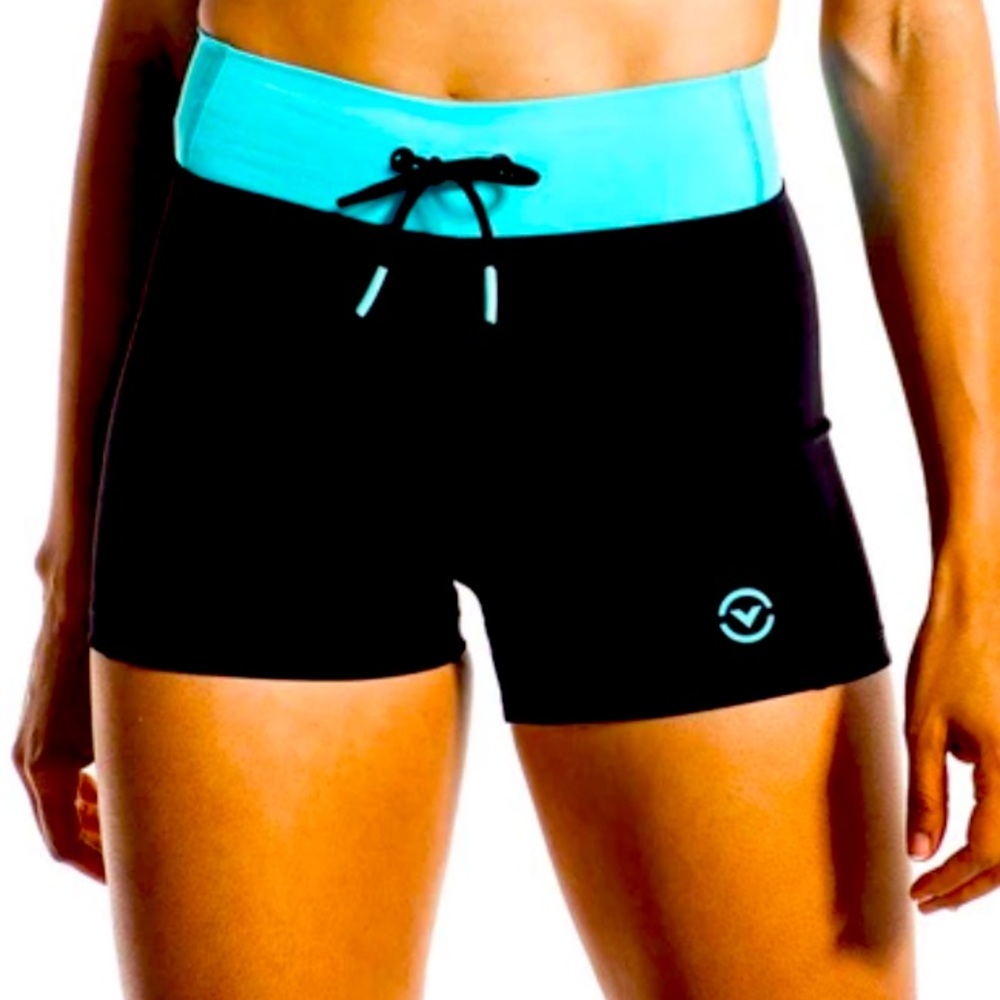 Virus compression shorts size small